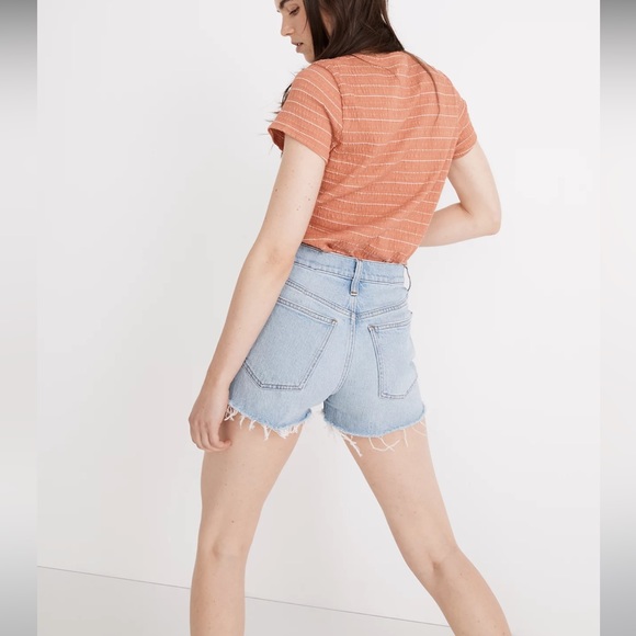 NWT Size 31  Madewell  The Perfect Jean Short in Fiore Wash: Destroyed Edition - Picture 2 of 8
